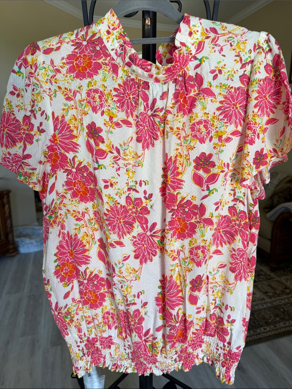 Ruffled Short-Sleeve Floral Blouse in Pink and Cream